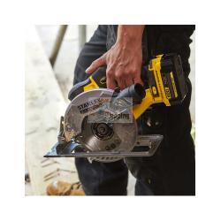 STANLEY FatMax Kit SFMCK469M2 (SFMCD711 + SFMCF800 + SFMCG400 + SFMCS500 + 2 x 4,0 Ah + Caricabatterie + Borsa XL)