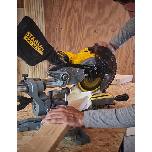 Troncatrice STANLEY FatMax SFMCS701M1 (1 x 4,0 Ah + Caricabatterie)