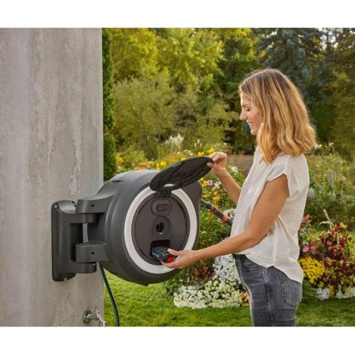 Gardena avvolgitubo parete batt. PowerRoll XL 18V set bian. 35 m Mod. 18642-20 EAN 4066407002418