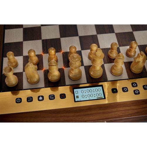 MILLENNIUM SCHACHCOMPUTER THE KING PERFORMANCE MOD. M830 EAN 4032153008301