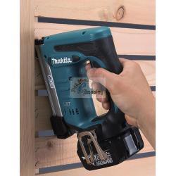 Graffettatrice MAKITA DST221Z (Solo corpo)