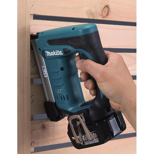 Graffettatrice MAKITA DST221Z (Solo corpo)