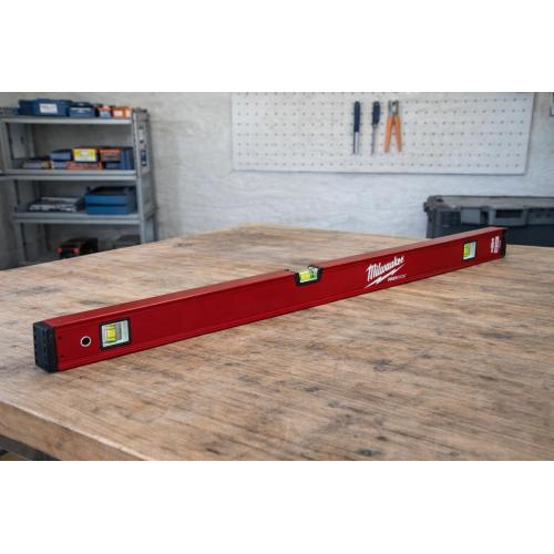Livella Milwaukee REDSTICK BACKBONE 100 cm con tripla fiala