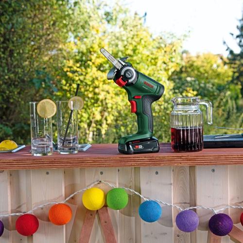 BOSCH UNIVERSALCUT 18V-65 INKL. 2,5AH AKKU + LADER MOD. 06033D5202 EAN 4053423240993