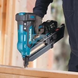 Chiodatrice a batteria 18V 50-90 mm, senza batteria e caricabatterie DBN900ZK