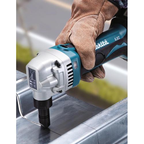 Roditrice MAKITA DJN161RTJ1 (1 x 5,0 Ah + DC18RC + MAKPAC 3)