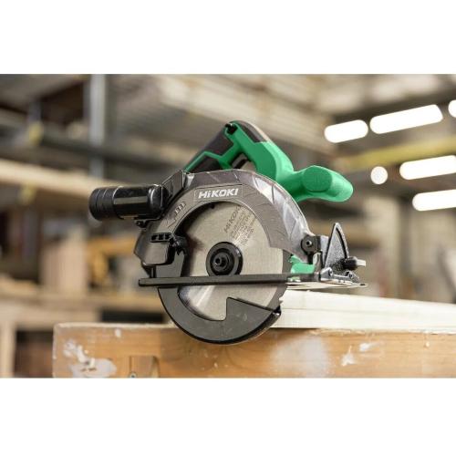 Sega circolare a batteria Hikoki C1806DAW2Z da 165 mm, 3800 giri/min, solo, 18 V, agli ioni di litio, con custodia.    
