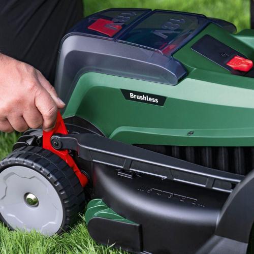 BOSCH UNIVERSALROTAK 18V-37-550 TAGLIA ERBA A BATTERIA SOLO MOD. 06008B9E01 EAN 4059952641874