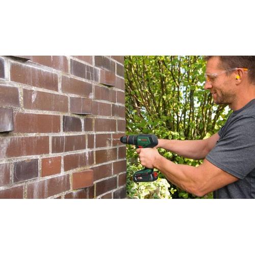 Trapano avvitatore a percussione a batteria Bosch ADVANCEDIMPACT18V-80 da 13 mm, 82 Nm, 1950 giri/min, 29250 colpi/min, 1 batteria da 2,5 Ah agli ioni di litio da 18 V con valigetta.    