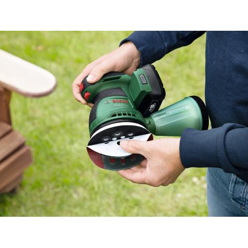 Levigatrice orbitale a batteria Bosch UniversalOrbit18V-20 da 125 mm, 23000 orbite/minuto, 1 batteria da 2 Ah, 18 V agli ioni di litio.    