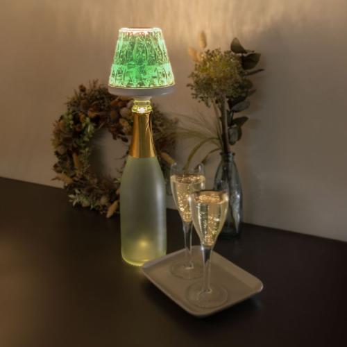 REV LED LAMPADA A BOTT.CON BATT. LAMPRUSCO CRISTAL RGBW MOD. 2021001760 EAN 4006341733542