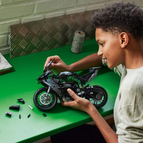 LEGO TECHNIC 42170 KAWASAKI NINJA H2R MOTORCYCLE MOD. 42170 EAN 5702017583556
