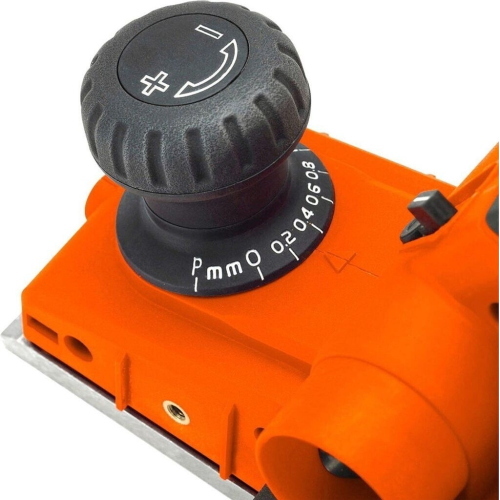 Black Decker KW750K-QS Pialla 2x82mm 17000 giri/min 750W con Valigetta