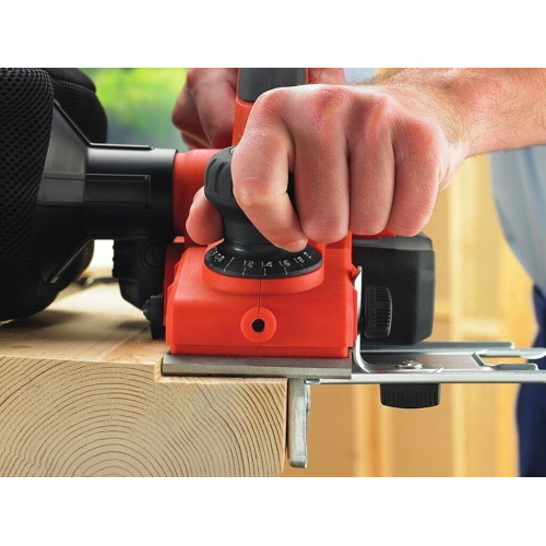 Black Decker KW750K-QS Pialla 2x82mm 17000 giri/min 750W con Valigetta