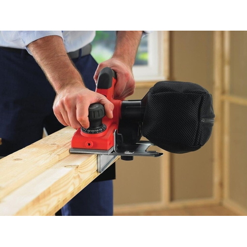 Black Decker KW750K-QS Pialla 2x82mm 17000 giri/min 750W con Valigetta