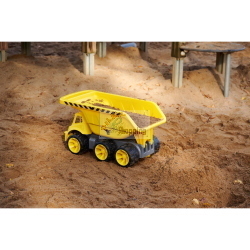 BIG Power Worker Mega Kipper è un robusto camion giocattolo della linea Power Worker, ideale per il trasporto di carichi nei giochi di movimento.