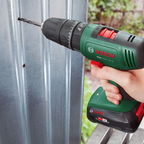 Bosch EasyImpact 18V-40, trapano a percussione a batteria 18V sistema Easy, fornito in valigetta per foratura e avvitamento su legno metallo e muratura.