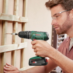 Bosch EasyImpact 18V-40, trapano a percussione a batteria 18V sistema Easy, fornito in valigetta per foratura e avvitamento su legno metallo e muratura.