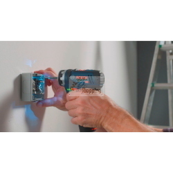 Bosch GSR 12V-15 FC è un trapano avvitatore a batteria da 12 volt con sistema FlexiClick per cambio rapido della testa di lavoro.