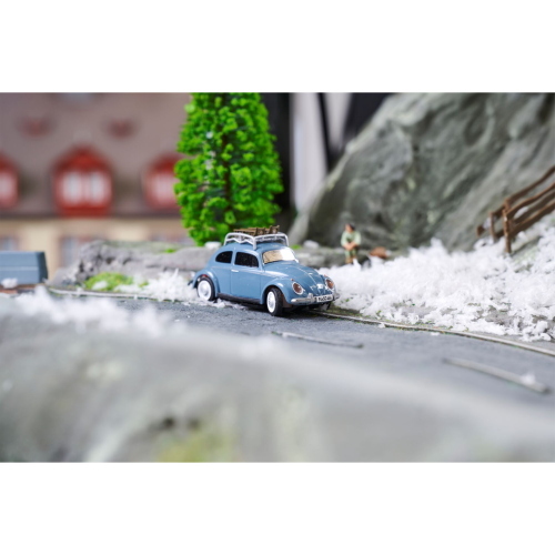 Carson presenta il modellino radiocomandato VW Beetle Wintersport in scala 1:87 con tecnologia 2,4 GHz, pronto all'uso.