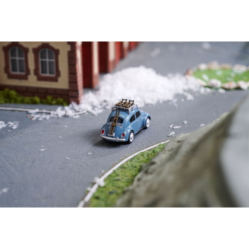 Carson presenta il modellino radiocomandato VW Beetle Wintersport in scala 1:87 con tecnologia 2,4 GHz, pronto all'uso.