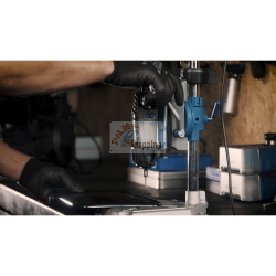 Il supporto per foratura Dremel 220 Bohrständer offre stabilità e precisione per i tuoi lavori di trapanatura con utensili rotanti.