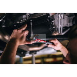 GEDORE red chiave dinamometrica con attacco 3 / 4" e campo di coppia 80-400 Nm, ideale per serraggi di precisione in officina e manutenzione professionale.