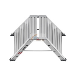La scala Hailo Master D100 2 x 4 Stufen-Leiter è una scala doppia in alluminio con 8 gradini antiscivolo, versatile come scala autoportante o due scale singole.