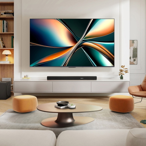 Hisense 65U7Q, TV 4K Ultra HD della gamma U7Q, offre un ampio schermo da 65 pollici per un’esperienza visiva immersiva.
