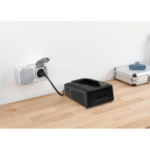 Kärcher Battery Power 36V Schnellladegerät, caricabatterie rapido per batterie al litio 36V con monitoraggio intelligente di temperatura e stato.