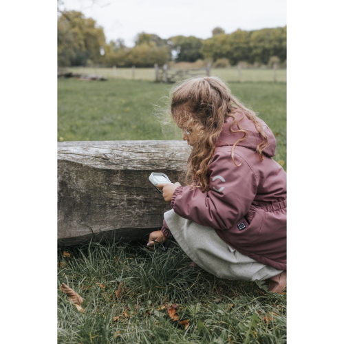 Kidywolf Kinder Endoskopkamera, un endoscopio a telecamera per bambini, progettato per esplorare in modo sicuro e intuitivo spazi difficili da raggiungere.
