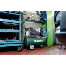 Metabo Basic 300-50 Kompressor è un compressore d'aria per applicazioni base, ideale per lavori leggeri.
