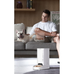 PETKIT Fresh Element SOLO New-White (P570a) è una ciotola automatica per animali domestici di colore bianco, ideale per l’alimentazione programmata di cani e gatti.