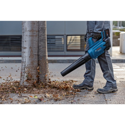 Bosch GBL 18V-750, soffiatore a batteria professionale senza fili per giardino, utensile solo compatibile con sistema Bosch 18V.