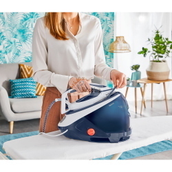 Tefal GV 9221 è un prodotto della linea Tefal di cui al momento non sono disponibili specifiche tecniche dettagliate nella scheda ufficiale.