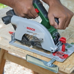 Bosch UniversalCirc 18V-53 sega circolare 18V cordless solo corpo