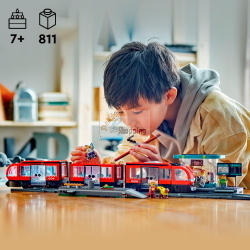 LEGO City 60423 set tram con fermata, dettagliato, gioco di ruolo