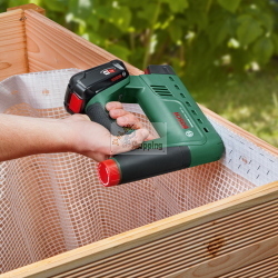 Bosch UNIVERSALTACKER 18V-14 graffatrice a batteria