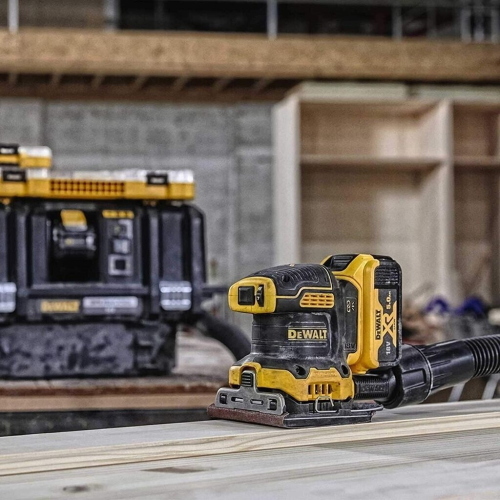 DeWalt DCW200N levigatrice a foglio 108x115mm 18V solo corpo