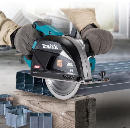 Makita CS002GZ sega circolare a batteria 185 mm 3500 rpm solo corpo 40V