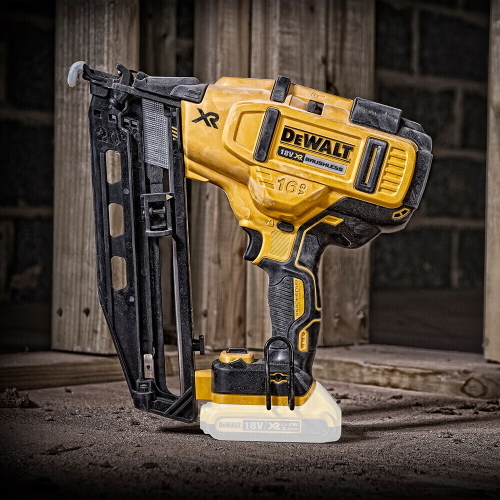 DeWalt DCN660NT-XJ Chiodatrice di finitura XR 18V 16 Ga in valigetta TSTAK