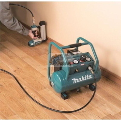 Makita AC001GZ Compressore XGT 40V Max 9,3 bar solo corpo macchina