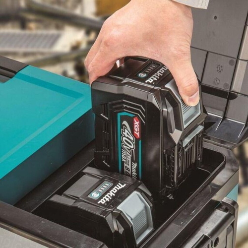 Makita CW004GZ Bauletto termico XGT 40V Max 29 L caldo e freddo
