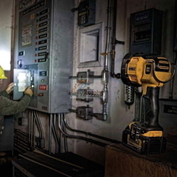 DeWalt DCL043-XJ torcia LED XR 18 V senza batteria e caricabatterie