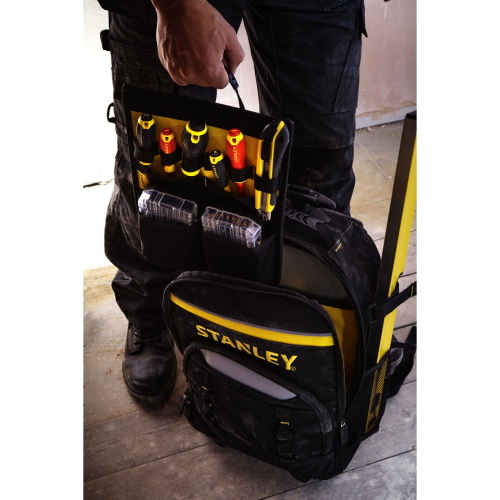 STANLEY ESSENTIAL RUCKSACK MIT TELESKOPGRIFF MOD. STST83307-1 EAN 3253561833076