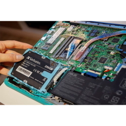VERBATIM VI550 S3 2,5 SSD 256GB SATA III 49351 MOD. 49351 EAN 0023942493518