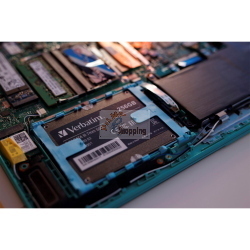 VERBATIM VI550 S3 2,5 SSD 256GB SATA III 49351 MOD. 49351 EAN 0023942493518