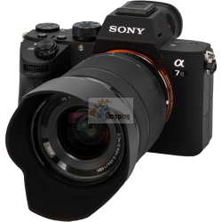 Sony Alpha 7 III bundle ILCE-7M3B + SEL28702 con obiettivo FE 28-70 mm F3.5-5.6 OSS II