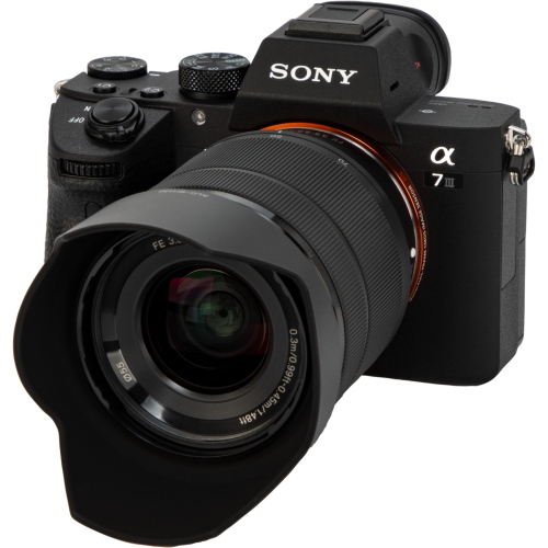 Sony Alpha 7 III bundle ILCE-7M3B + SEL28702 con obiettivo FE 28-70 mm F3.5-5.6 OSS II