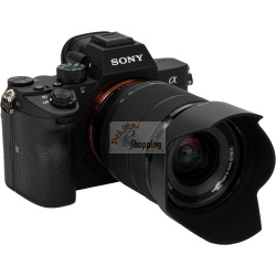 Sony Alpha 7 III bundle ILCE-7M3B + SEL28702 con obiettivo FE 28-70 mm F3.5-5.6 OSS II